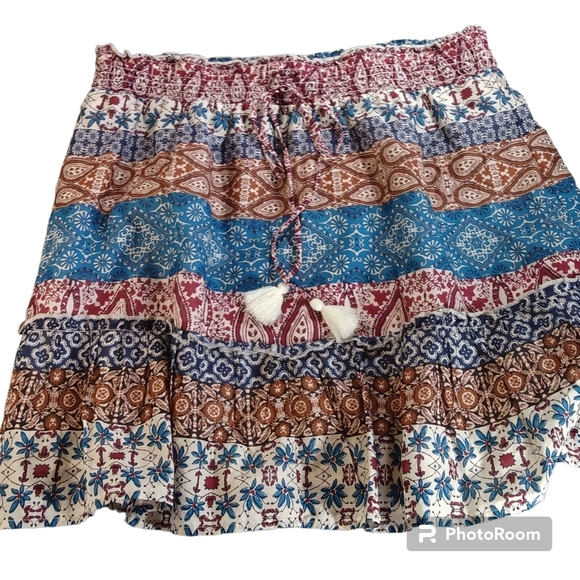 beachlunchlounge Dresses & Skirts - Beach Lunch Lounge flared short skirt, Lg